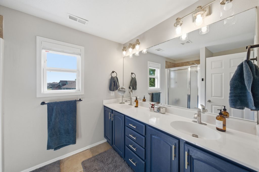 Listing Photo: 1935 SE Prairie Creek Dr, Waukee, IA 50263-19